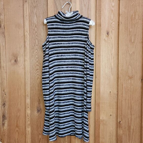 American Eagle Outfitters Dresses & Skirts - American Eagle Outfitters Cold Shoulder Sweater Dress, Large Black White Stripes